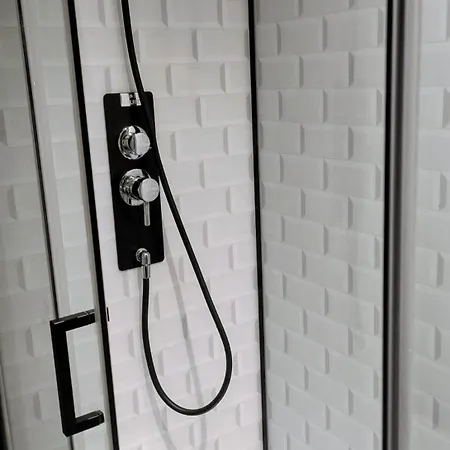 Lila - Wi-fi, Climatisation, Cafe & Petites Attentions *