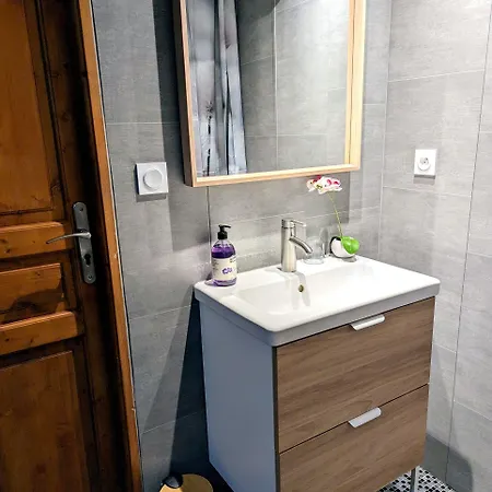 Lila - Wi-fi, Climatisation, Cafe & Petites Attentions 펜션 *